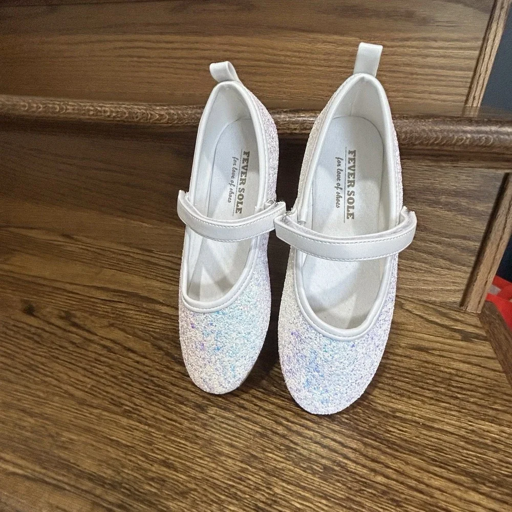 Fever Sole Girls Glitter Mary Jane Dress Shoes White Iridescent Sparkle Youth 2